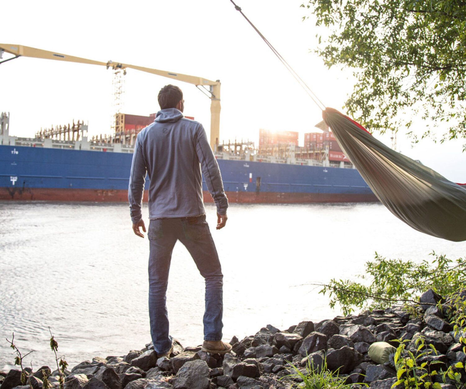 Mikroabenteuer: Christo Foerster am Hamburger Hafen